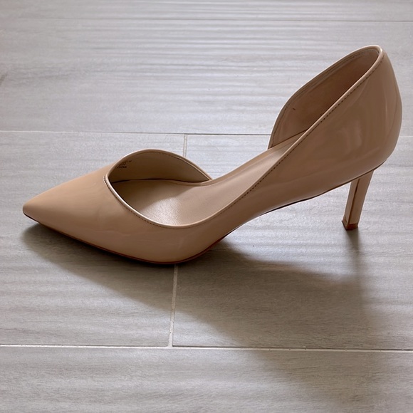 Nude Patent Leather Stuart Weitzman pumps - Picture 5 of 6